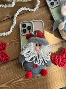 قاب موبایل آیفون کریسمسی آدم برفی و بابانوئل - تصویر 3