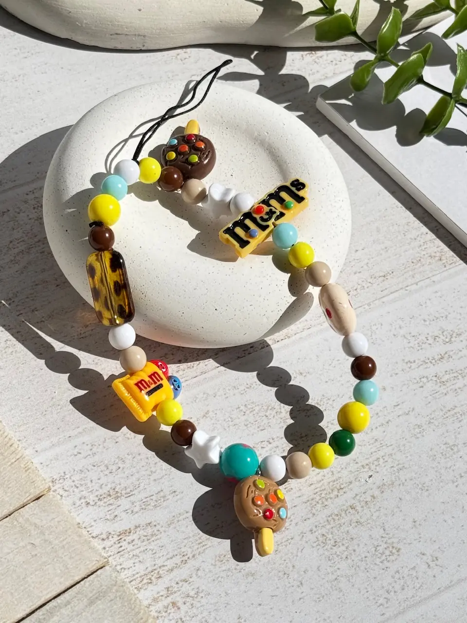 37b98c آویز M&M's (کدa0167) - تصویر 1