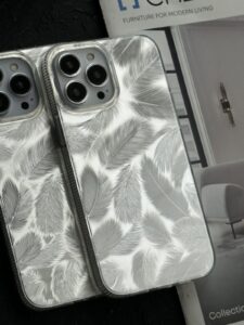 قاب موبایل آیفون پر مرغ عشق نقره ای هلوگرامی - تصویر 2