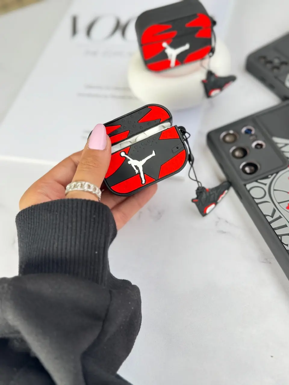 541f4a کاور ایرپاد سیلیکونی Nike Air Jordan (کدa0168) - تصویر 1