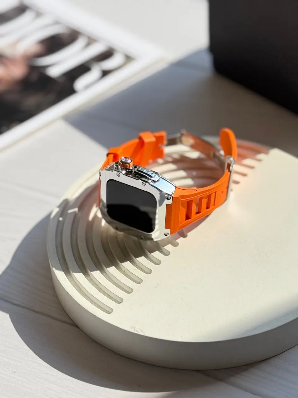 5c747e بند و گارد اپل واچ Titan Orange (کدw5037) - تصویر 1