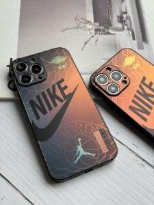 قاب موبایل آیفون نایک شبرنگ محافظ لنزدار - تصویر 2