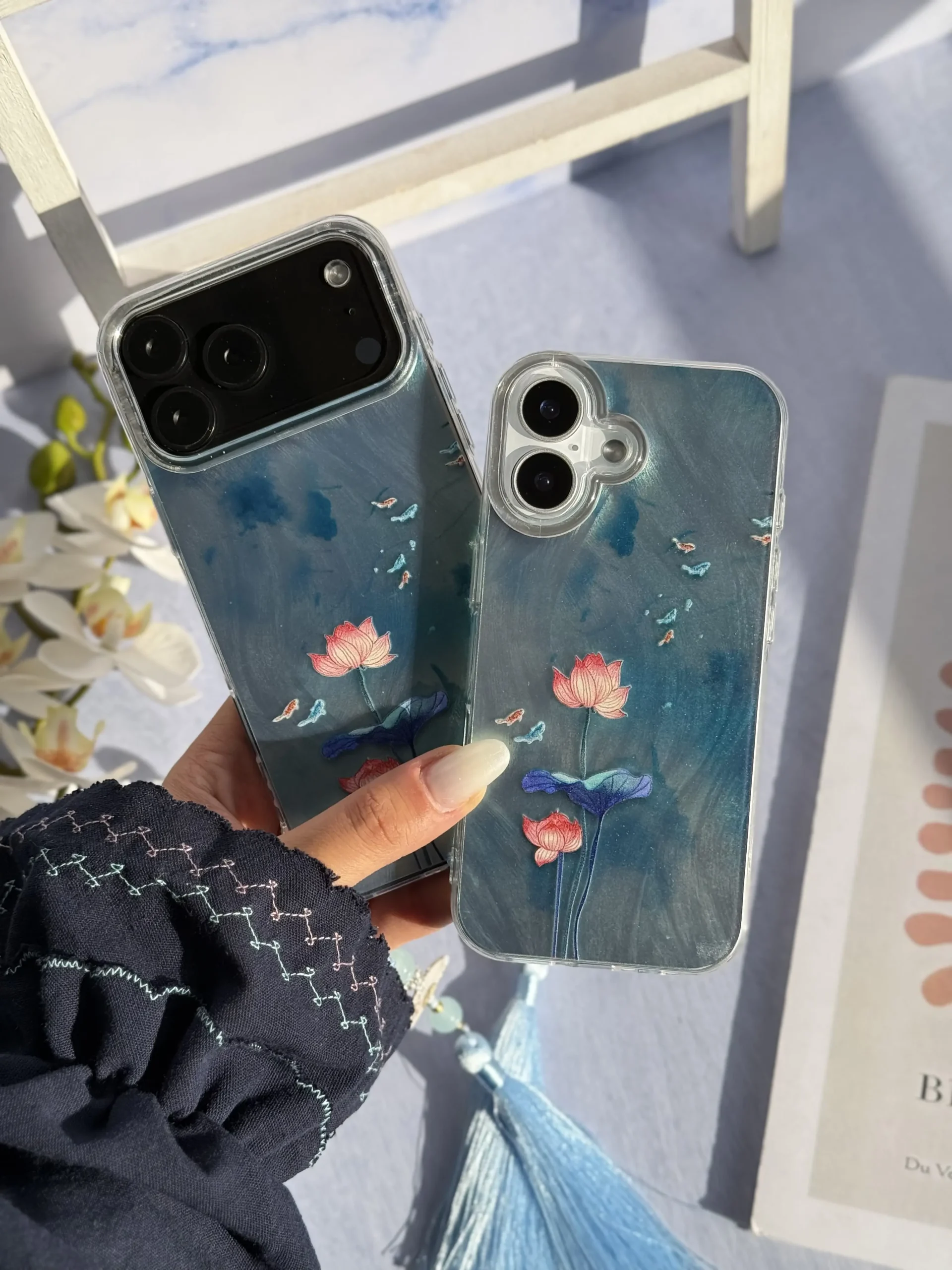 7528e7 قاب نیلوفر آبی با آویز (کدC2123) - تصویر 1