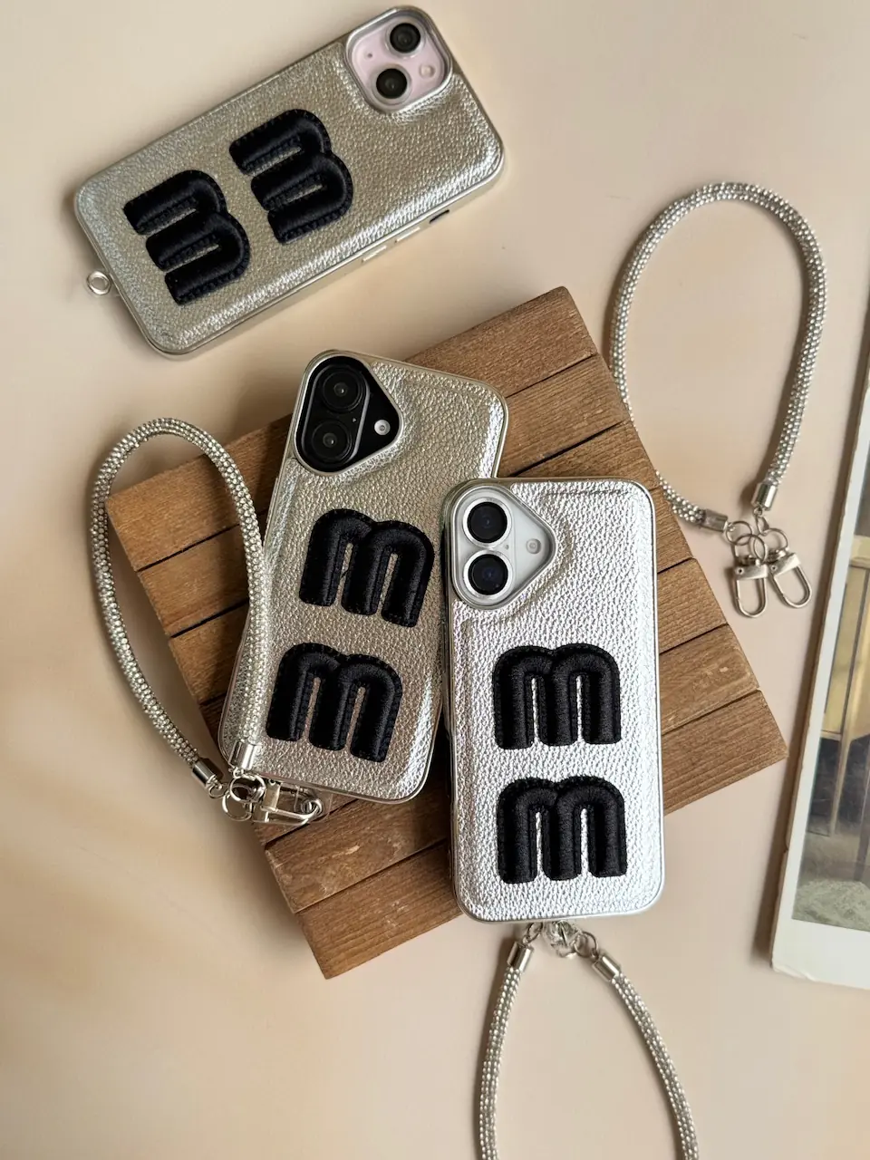 755cb7 قاب Miu Miu با بند ژلاتینی (کدC1992) - تصویر 1