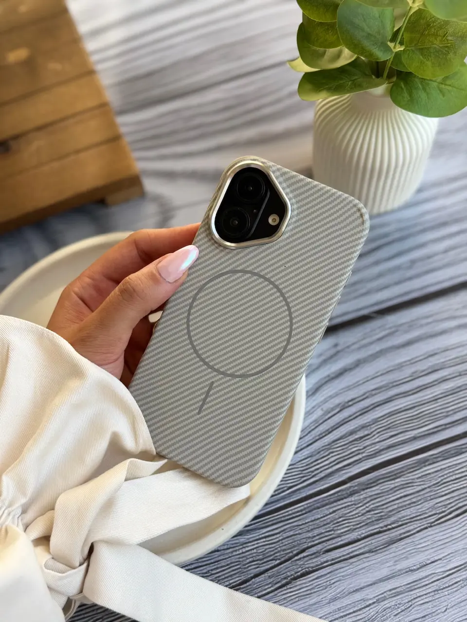 8bb707 قاب Carbon Magsafe با پک Q Series (کدC2078) - تصویر 1