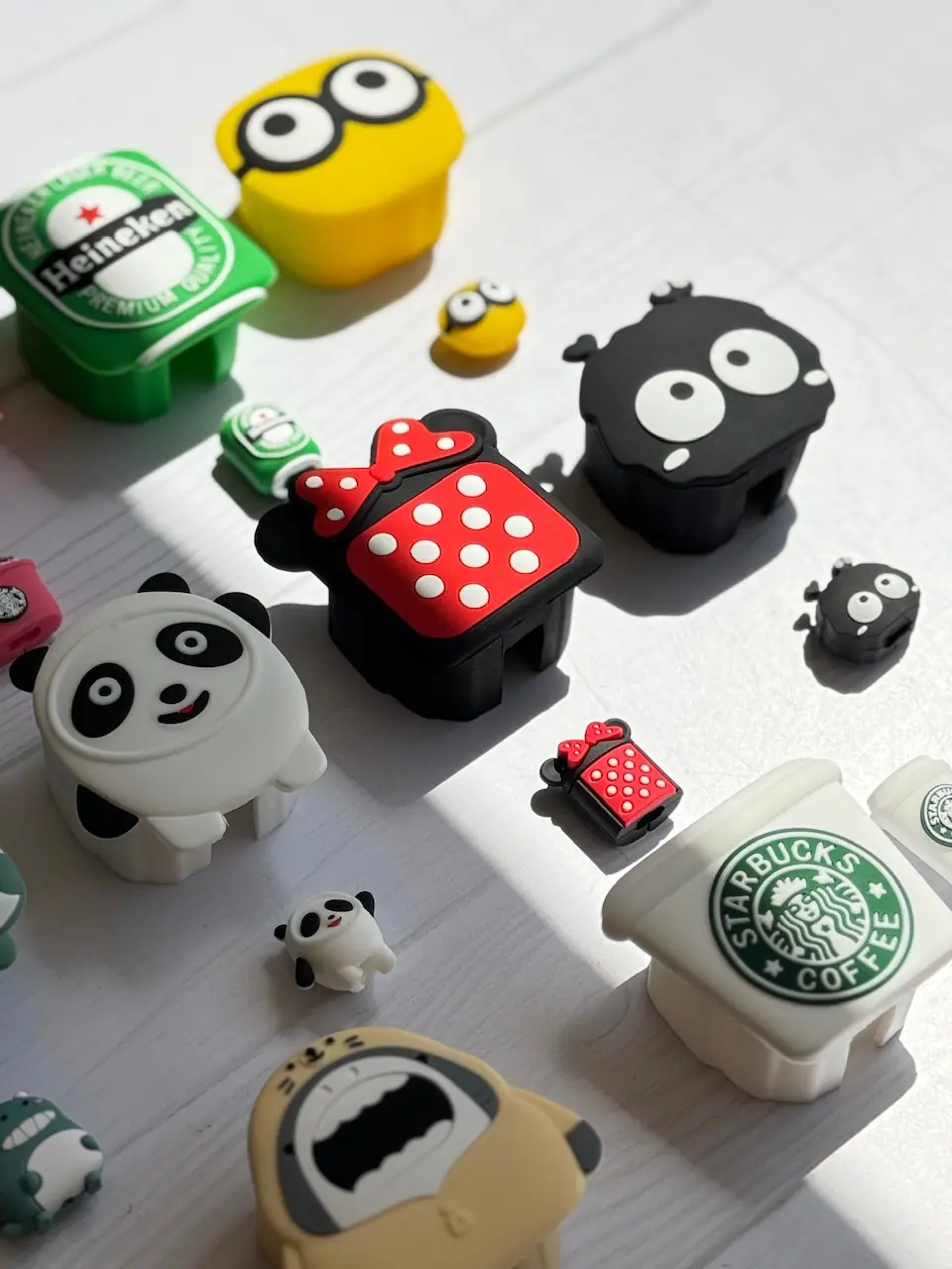 8e7d80 محافظ آداپتور 20 وات عروسکی سیلیکونی (4 تکه) (کدa0162) - تصویر 1