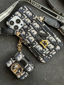 قاب موبایل ( آیفون - سامسونگ ) دیور آویز یک طرفه لوگو فلزی جاکارتی دار