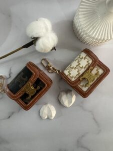 کاور ایرپاد کلین چرمی قفل فلزی