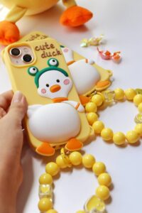 قاب موبایل آیفون جوجه اردک زشت + بندست - تصویر 2