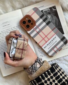 قاب موبایل آیفون باربری لندن محافظ لنزدار - تصویر 3