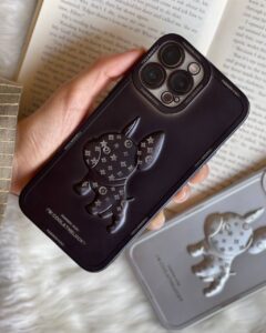 قاب موبایل آیفون بولداگ کروم کول لویی ویتون محافظ لنزدار - تصویر 2