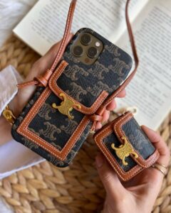 قاب موبایل آیفون کلین چرمی قفل فلزی بند چرمی بلند