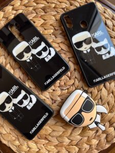 قاب موبایل آیفون طرح کارل و گربه پشت گلس ( 2003 ) - تصویر 2