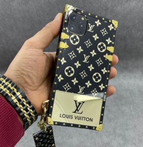 قاب موبایل شیائومی لویی ویتون گلد بلک صندوقی فونتی + آویزست - تصویر 3