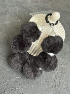 بند آویز توپی پشمالو - تصویر 2