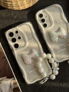 قاب موبایل ( آیفون - سامسونگ ) پاپیون هفت رنگ سفید صدفی ( بدون بند ) - تصویر 2