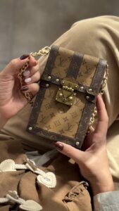کیف فری سایز یک طرفه لویی ویتون صندوقی + بندزنجیری - تصویر 3