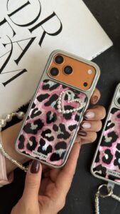 قاب موبایل آیفون سینیور تایم قلب صورتی + بندست - تصویر 2