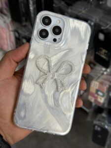 قاب موبایل آیفون پاپیون نگین دار بزرگ - تصویر 2