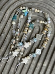 بند و آویز ستاره و پروانه