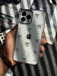 قاب موبایل ( آیفون - سامسونگ ) پاپیون ریز برجسته بیرنگ - تصویر 2