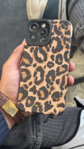 قاب موبایل ( آیفون ) پلنگی کبریتی - تصویر 2