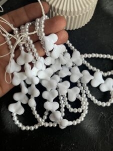 آویز و بند قلب سفید - تصویر 3