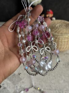 بند و آویز گل رز صورتی و پاپیون - تصویر 2