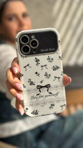 قاب موبایل آیفون بلک رز پاپیون ریز مشکی ( بدون بند ) - تصویر 2