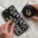 قاب موبایل آیفون دیور پارچه ای شیب دار سوزن دوزی - تصویر 2