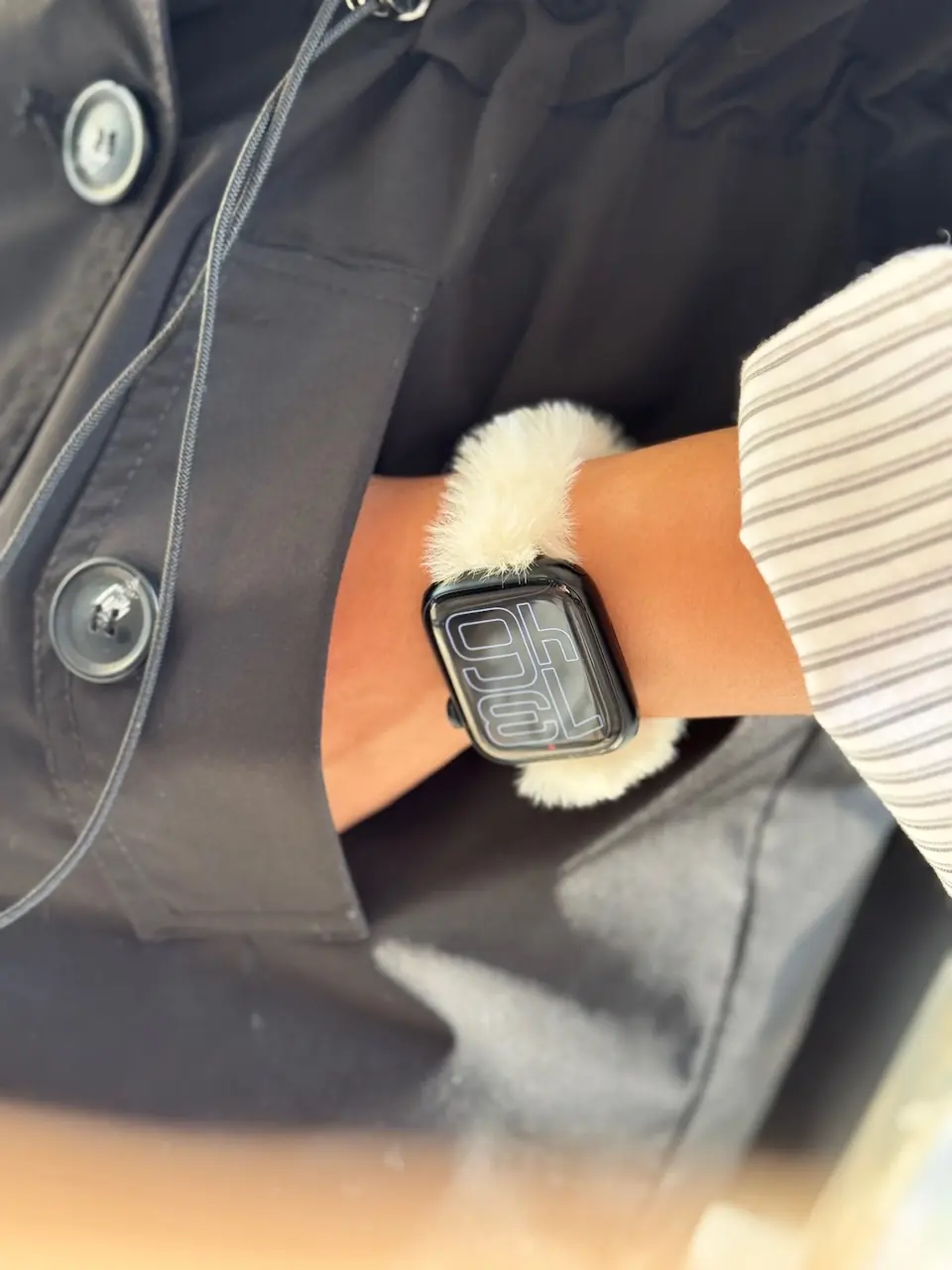 b26edc بند اپل واچ خز دار سفید (کدw5053) - تصویر 1