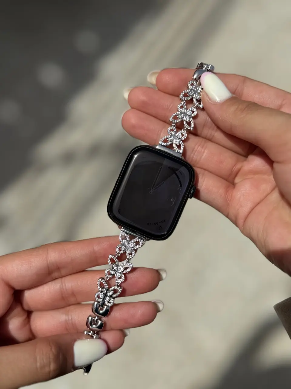 d76ee1 بند اپل واچ استیل پروانه نگین painted lady (کدw5062) - تصویر 1