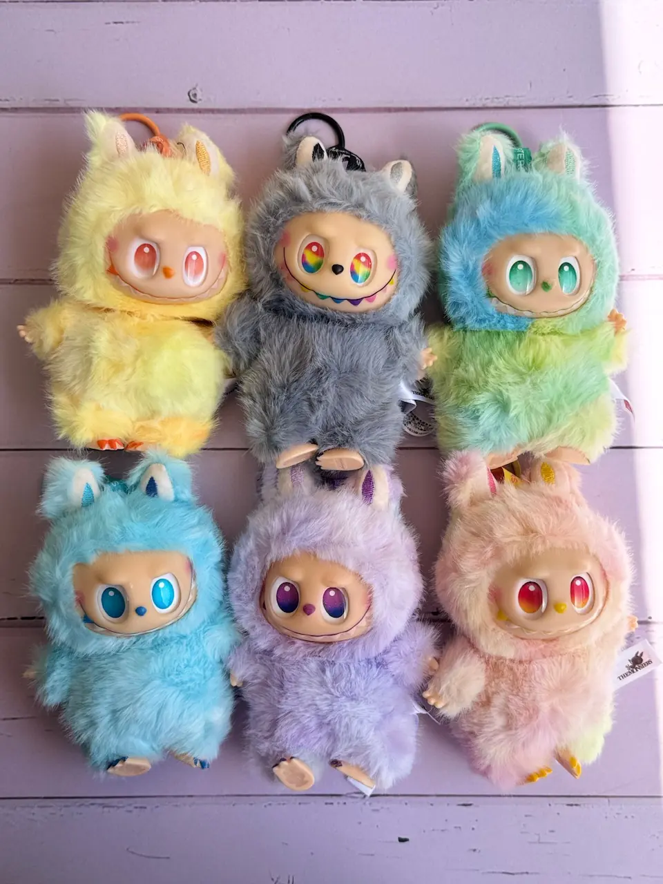 eaadb8 LABUBU : BIG INTO ENERGY لبوبو سری انرژی (کدa0263) - تصویر 1