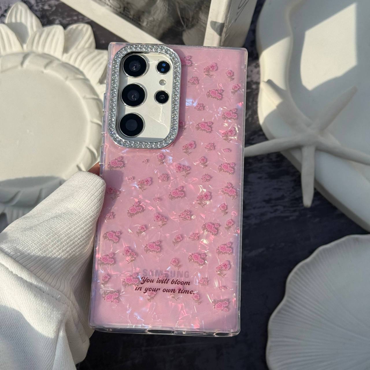 photo_2025-12-30_20-31-26 قاب گوشی مدل يخي صدفي بلوم صورتي - تصویر 1