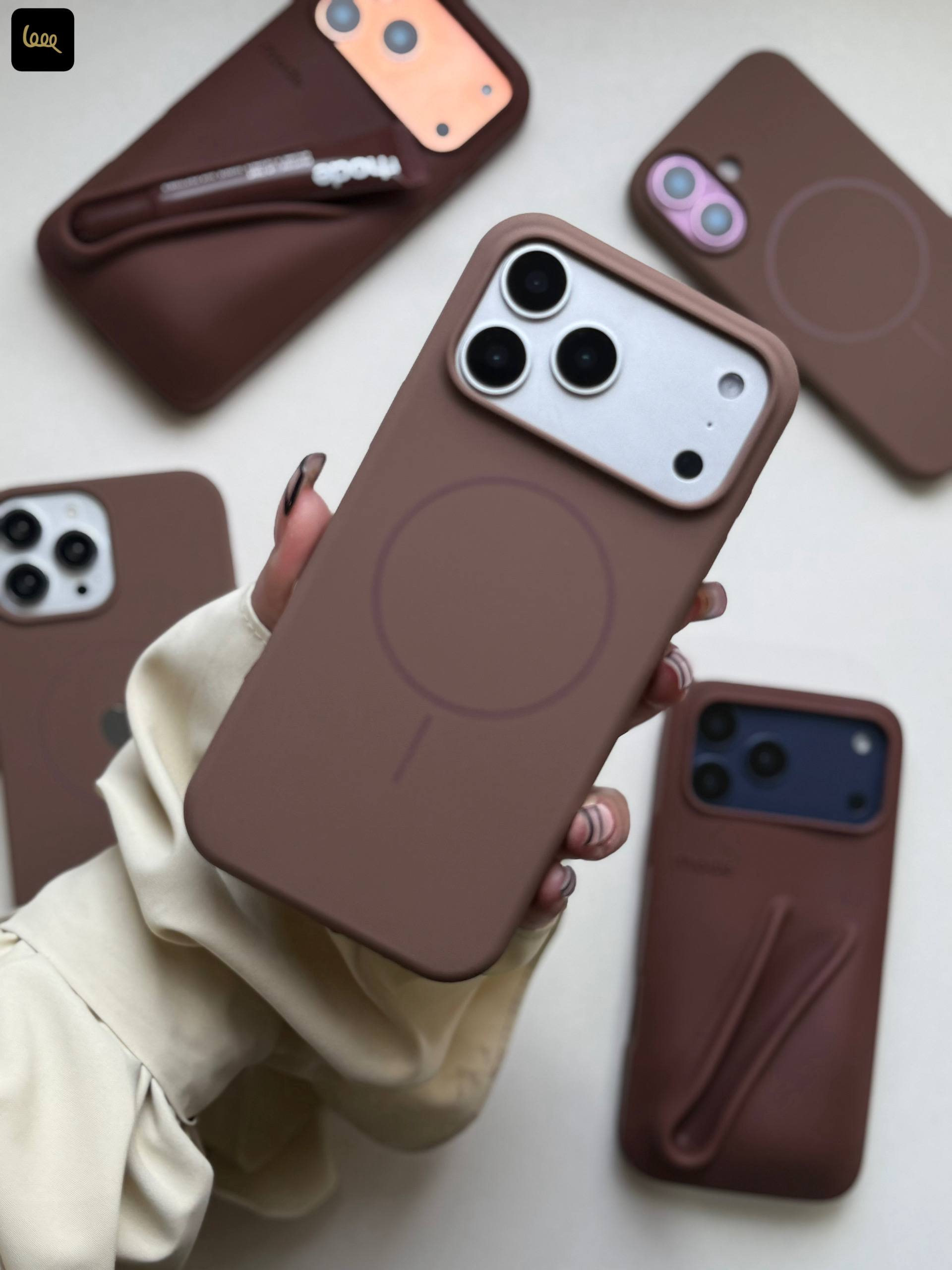 IMG_2204 قاب گوشی آیفون سیلیکنی مگسیف قهوه ای - تصویر 1