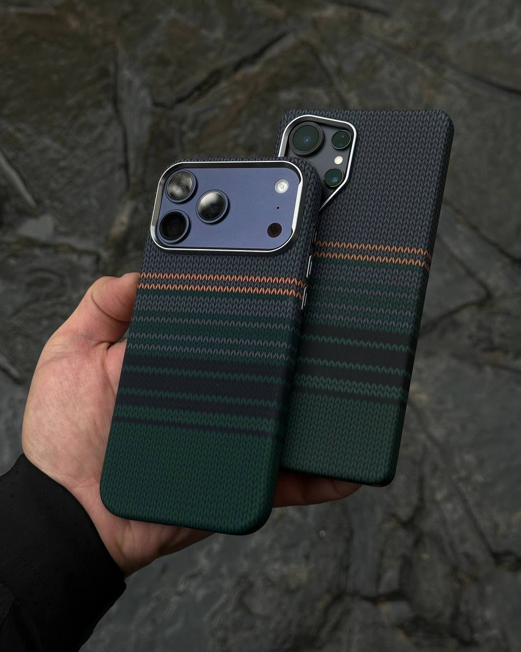 photo_2026-02-09_02-52-03 قاب گوشی مدل كربن بافت دارك گرين - تصویر 1